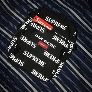 Supreme shoulder bag